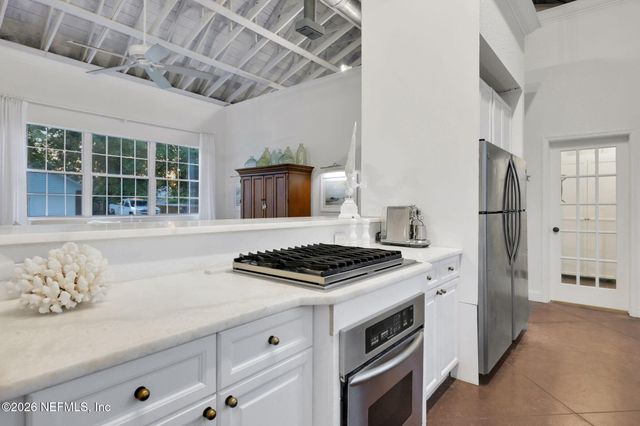 487 33RD Avenue S, Jacksonville Beach, FL 32250