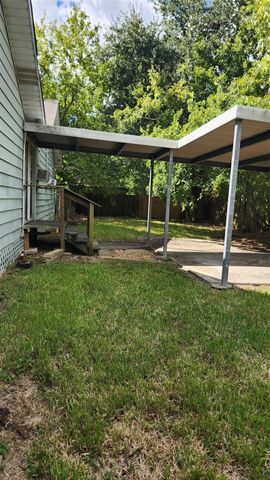 7102 Stewart Street, Hitchcock, TX 77563