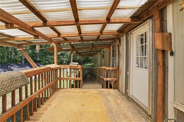 125 King Bird Drive, Cleveland, GA 30528