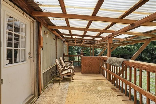 125 King Bird Drive, Cleveland, GA 30528