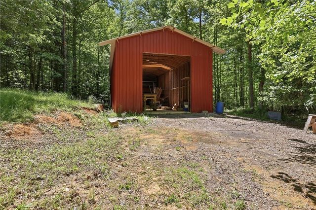 125 King Bird Drive, Cleveland, GA 30528