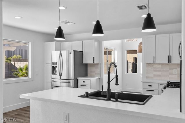 5213 Standing Rock Place, Las Vegas, NV 89130