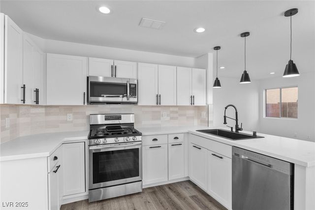 5213 Standing Rock Place, Las Vegas, NV 89130