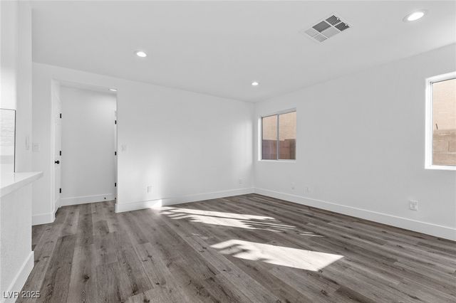 5213 Standing Rock Place, Las Vegas, NV 89130