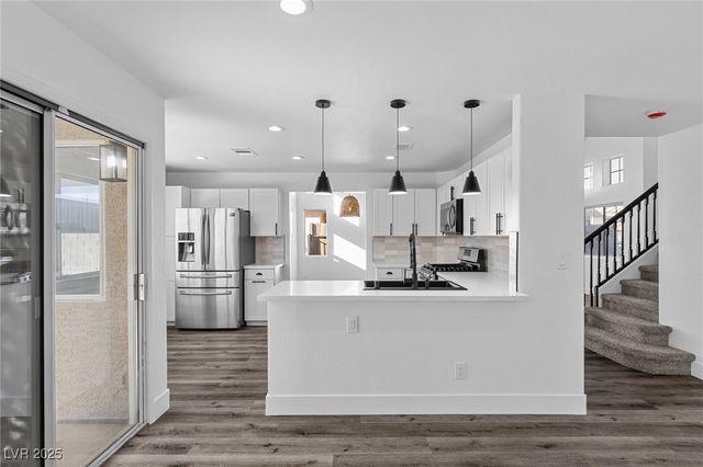 5213 Standing Rock Place, Las Vegas, NV 89130