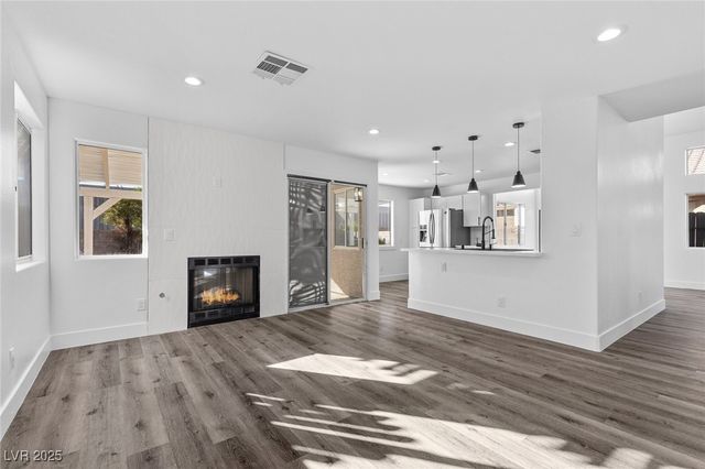 5213 Standing Rock Place, Las Vegas, NV 89130