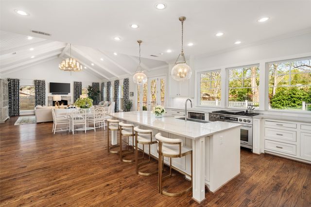 8622 Wingate Drive, Dallas, TX 75209