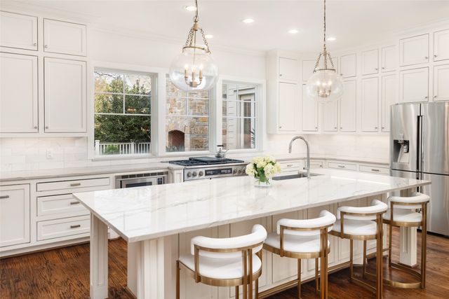 8622 Wingate Drive, Dallas, TX 75209