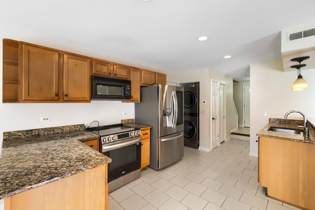 2474 Sunlight Court, Aurora, IL 60502