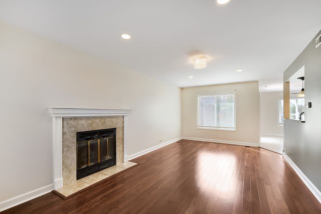 2474 Sunlight Court, Aurora, IL 60502