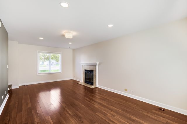 2474 Sunlight Court, Aurora, IL 60502