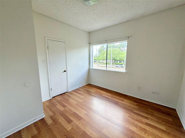 10156 Waterstone Drive, Houston, TX 77042