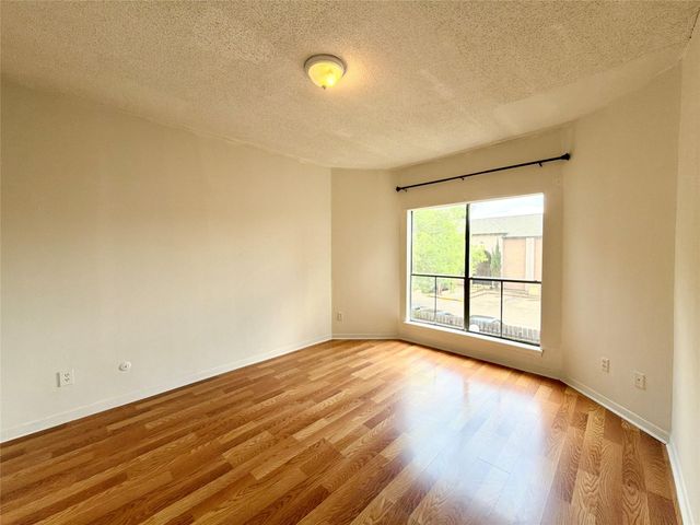 10156 Waterstone Drive, Houston, TX 77042