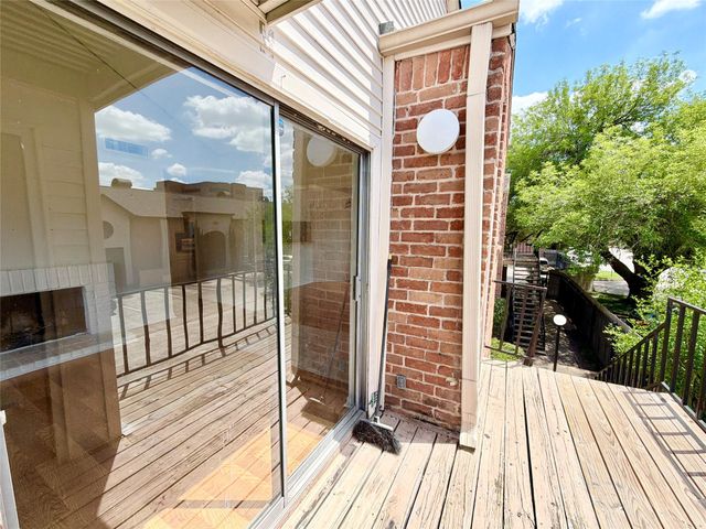 10156 Waterstone Drive, Houston, TX 77042