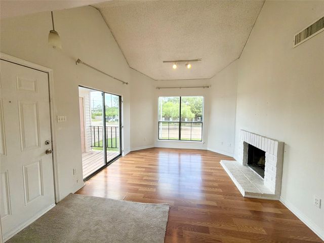 10156 Waterstone Drive, Houston, TX 77042