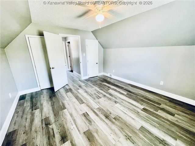 5 Fairview Acres, South Charleston, WV 25309