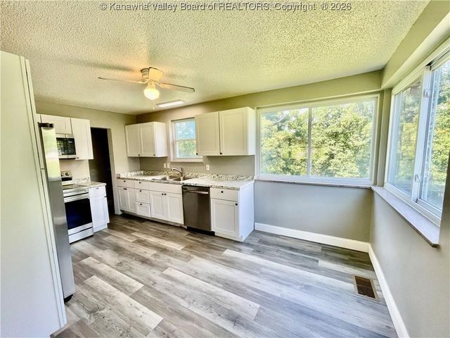 5 Fairview Acres, South Charleston, WV 25309