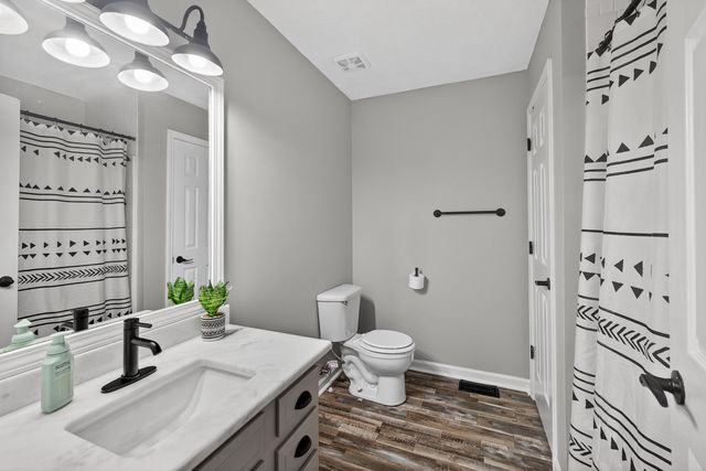 913 Pinoak Drive, Nicholasville, KY 40356