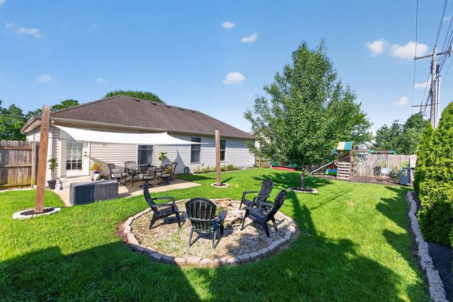 913 Pinoak Drive, Nicholasville, KY 40356