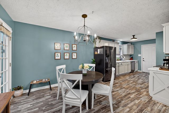 913 Pinoak Drive, Nicholasville, KY 40356