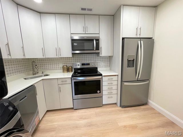 1418 Bluebird Terrace, St Louis, MO 63144