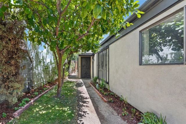 3137 Bel Air Drive, Las Vegas, NV 89109