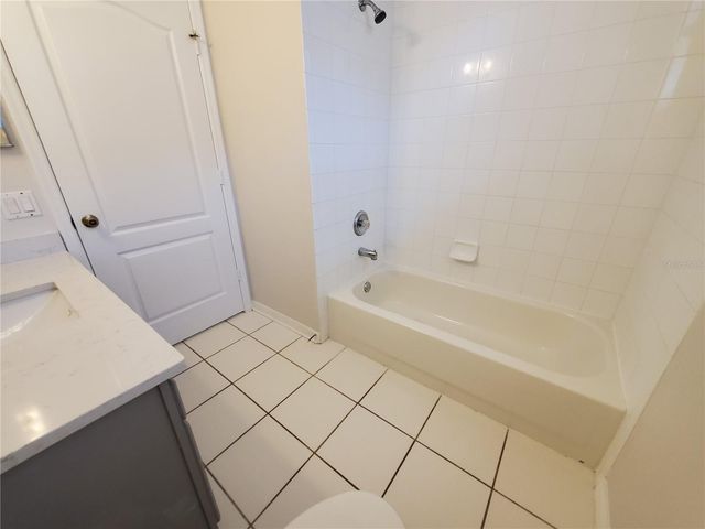 9307 HUNTINGTON PARK WAY, Tampa, FL 33647