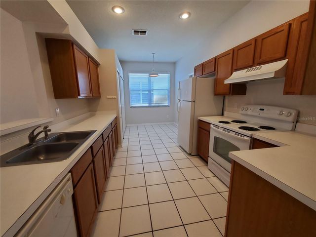 9307 HUNTINGTON PARK WAY, Tampa, FL 33647