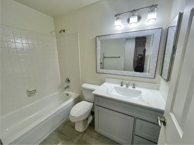 3860 E Acoma Drive, Phoenix, AZ 85032