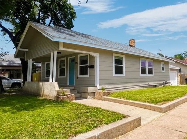 1752 S Market, Wichita, KS 67211