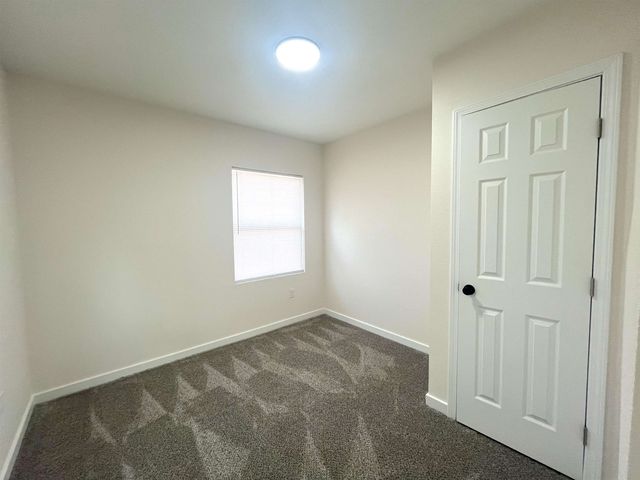 1752 S Market, Wichita, KS 67211