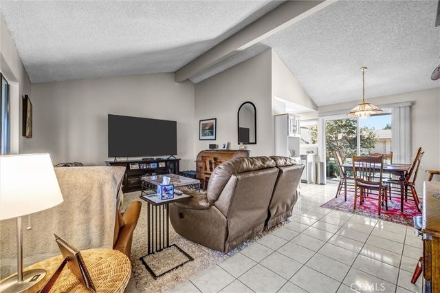 3050 Via Serena S B, Laguna Woods, CA 92637