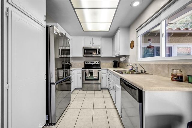 3050 Via Serena S B, Laguna Woods, CA 92637