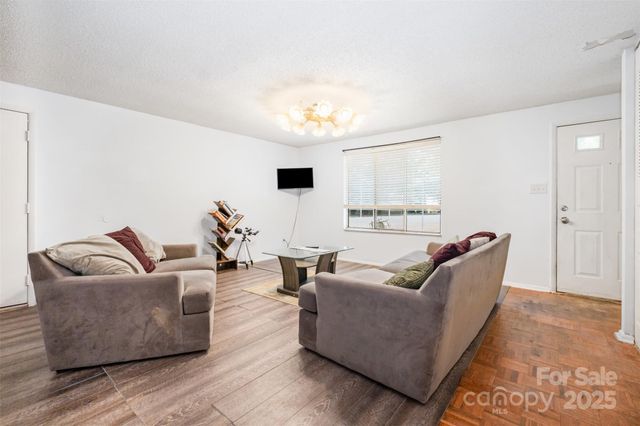 3204 Winchelsea Drive, Charlotte, NC 28212