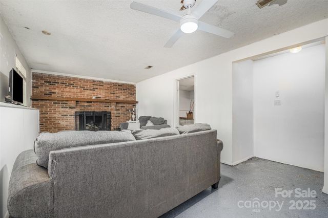 3204 Winchelsea Drive, Charlotte, NC 28212