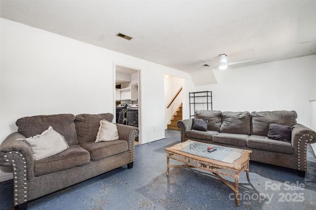 3204 Winchelsea Drive, Charlotte, NC 28212