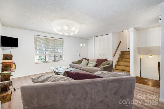 3204 Winchelsea Drive, Charlotte, NC 28212