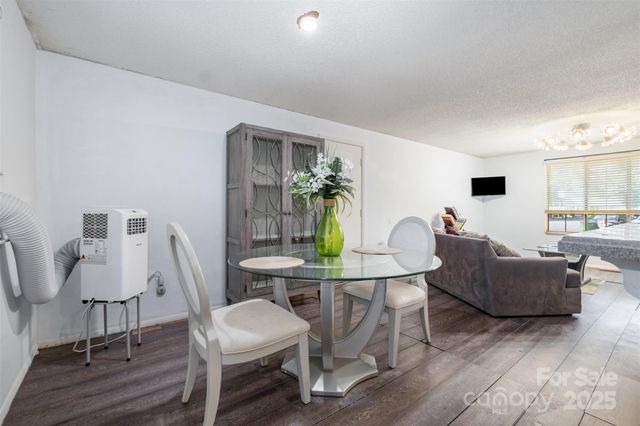 3204 Winchelsea Drive, Charlotte, NC 28212