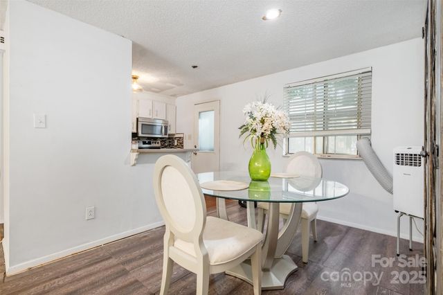 3204 Winchelsea Drive, Charlotte, NC 28212