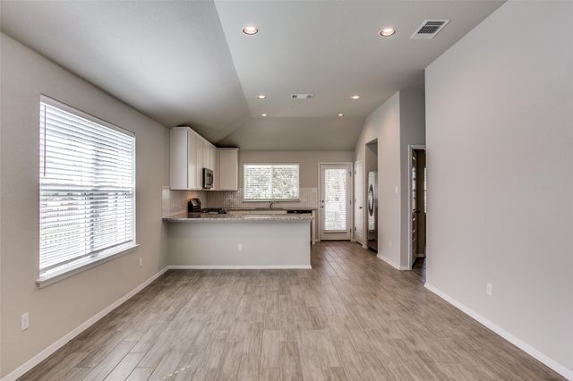 2800 Joe Dimaggio BLVD 65, Round Rock, TX 78665