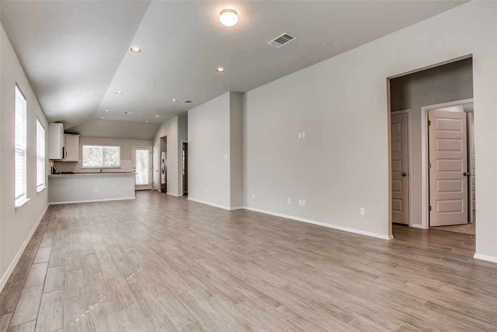 2800 Joe Dimaggio BLVD 65, Round Rock, TX 78665