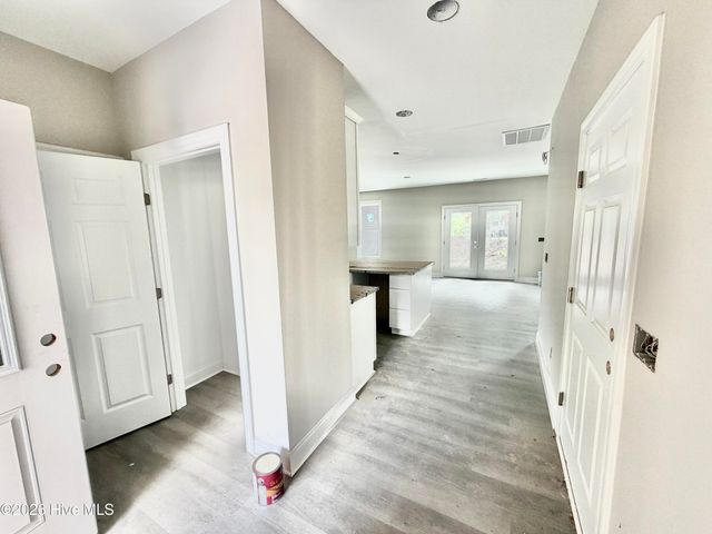 2886 Fox Run Circle, Kinston, NC 28504