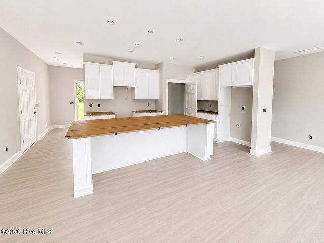2886 Fox Run Circle, Kinston, NC 28504