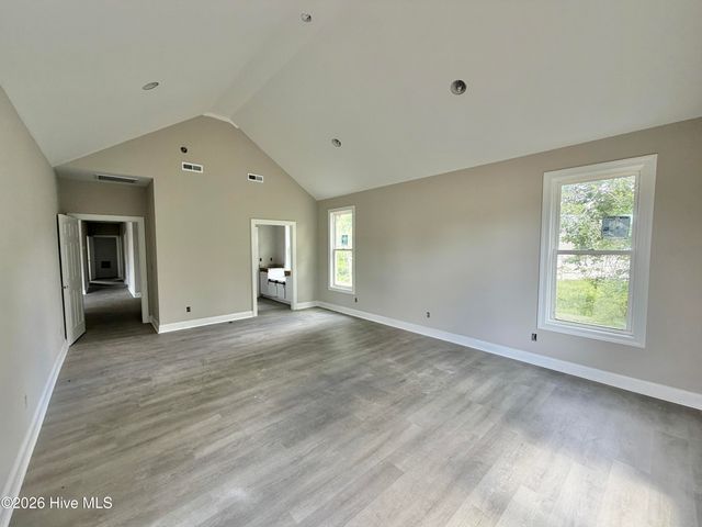 2886 Fox Run Circle, Kinston, NC 28504