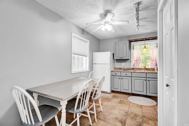 980 S KENRAY LAKE RD, Bedford, IN 47421