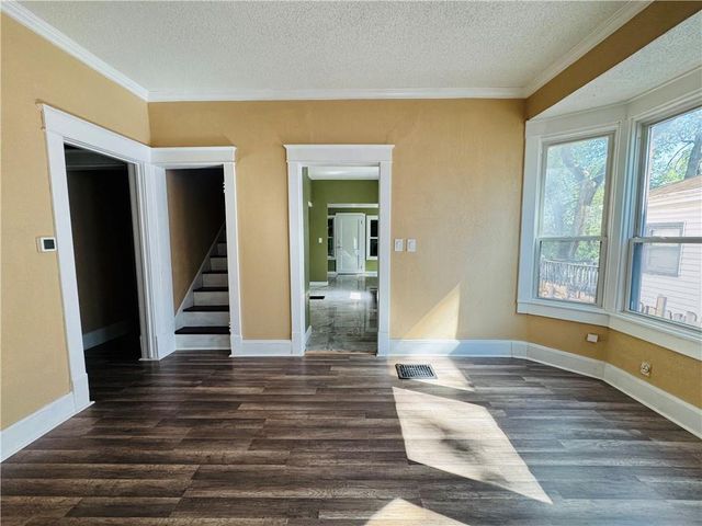 433 N Oakley Avenue, Kansas City, MO 64123