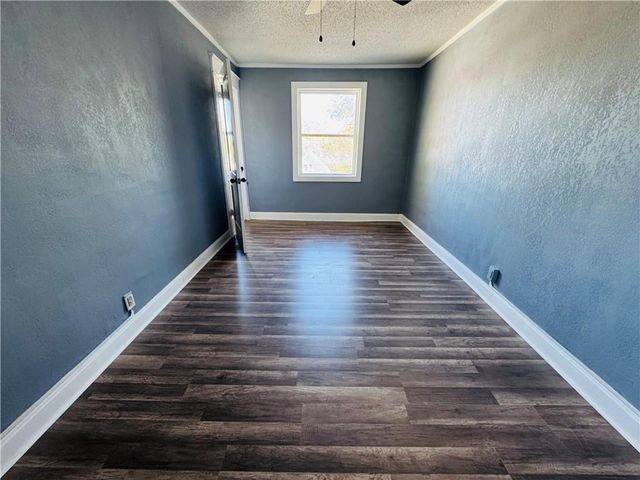 433 N Oakley Avenue, Kansas City, MO 64123