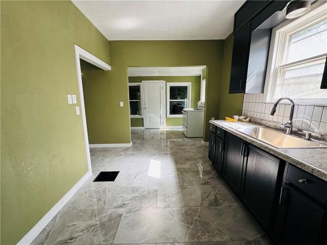 433 N Oakley Avenue, Kansas City, MO 64123