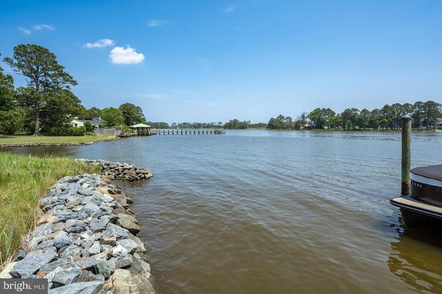 11640 GUM POINT RD, Berlin, MD 21811