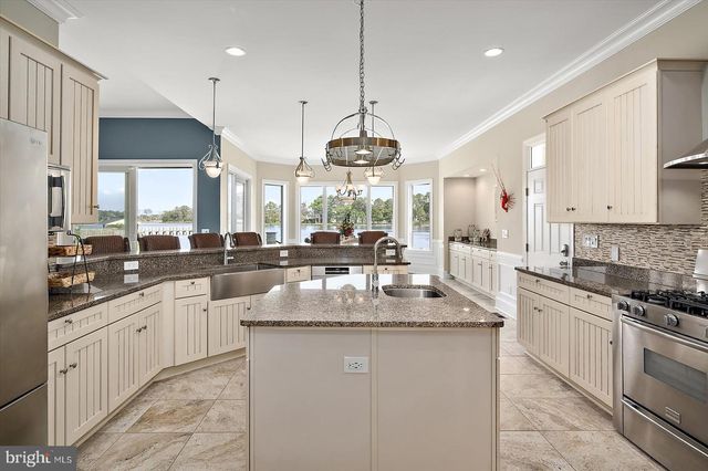 11640 GUM POINT RD, Berlin, MD 21811